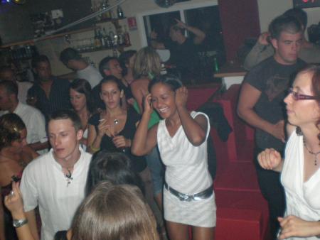 Soirée du Vendredi 13 Juillet Avec Mônsieur Philippe Corti aux Platines du Vertigo et Charles Schillings aux platines du Mambo!!!