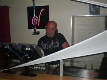 Soirée du Vendredi 13 Juillet Avec Mônsieur Philippe Corti aux Platines du Vertigo et Charles Schillings aux platines du Mambo!!!