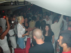 NUIT BLANCHE (tous les dimanche)